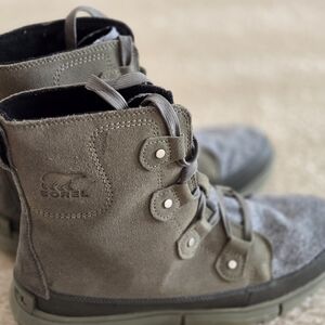 Sorel Women's Olive and Gray Boots